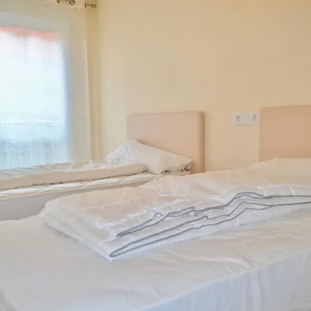 Center 3-bedrooms